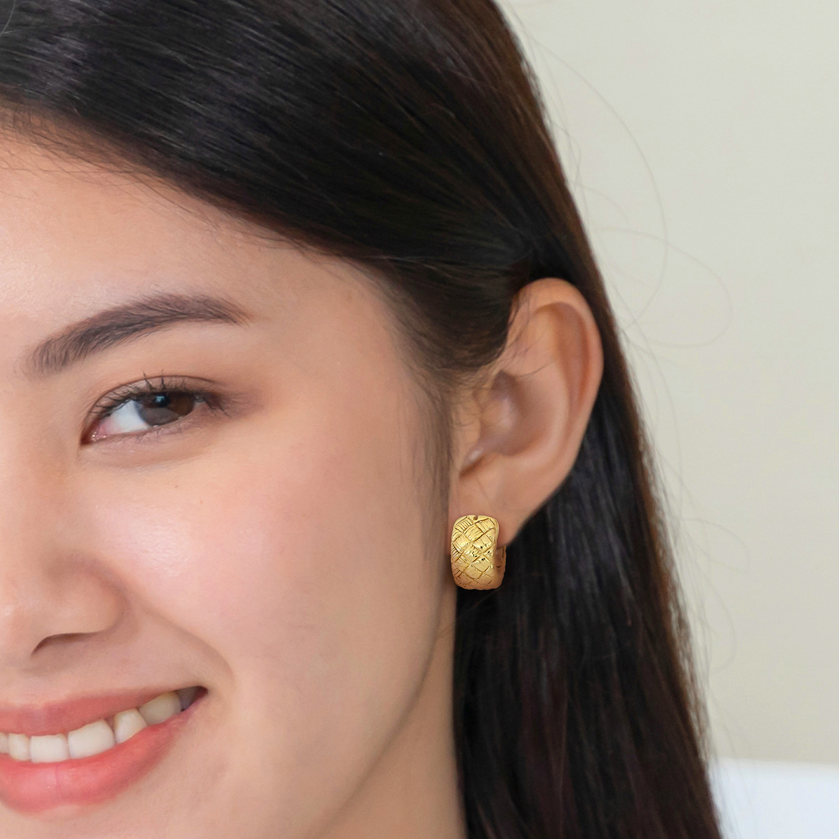21 MM Lattice-Style Hoop Earrings in 14k Yellow Gold