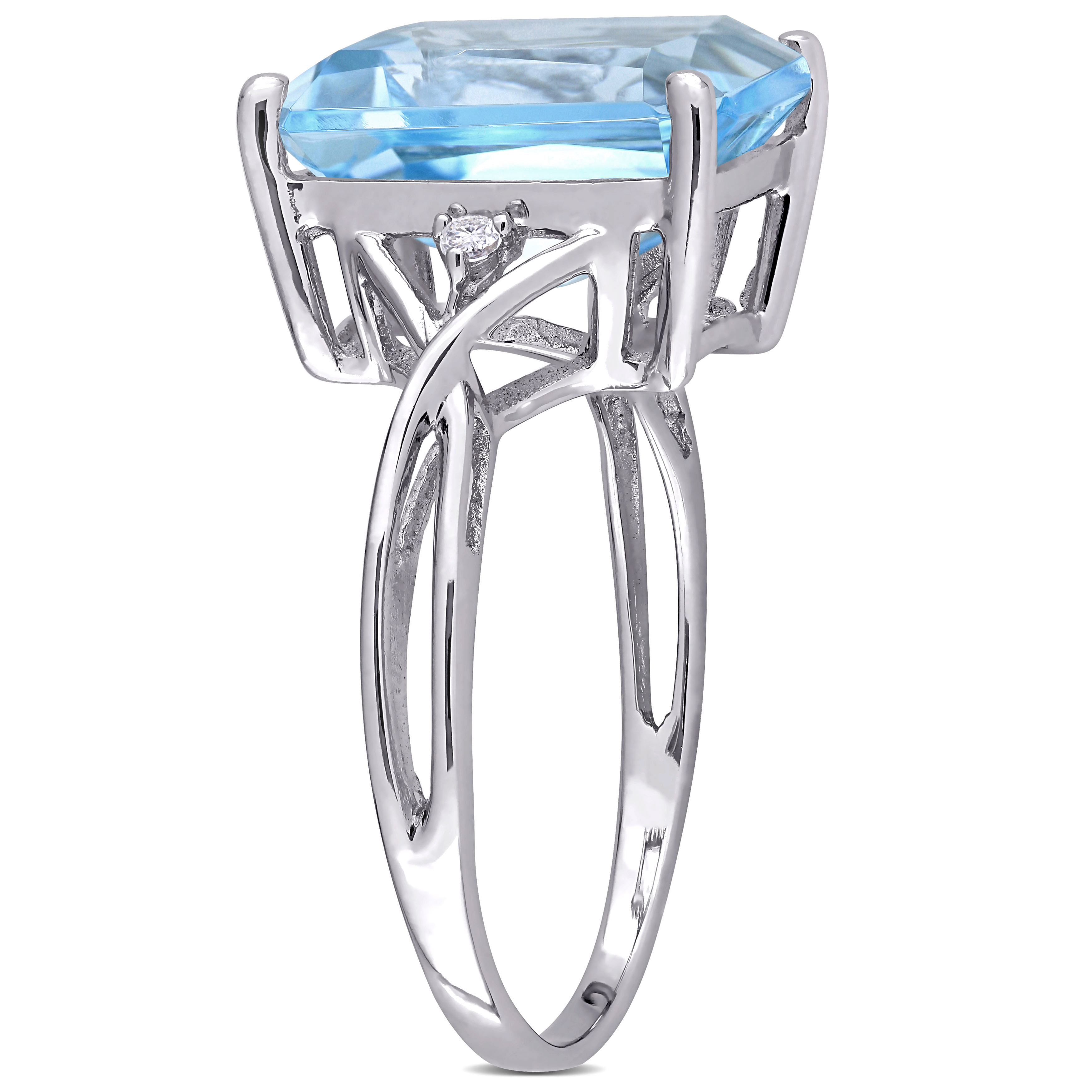7 1/2 CT TGW Sky-Blue Topaz Cocktail Ring in Sterling Silver