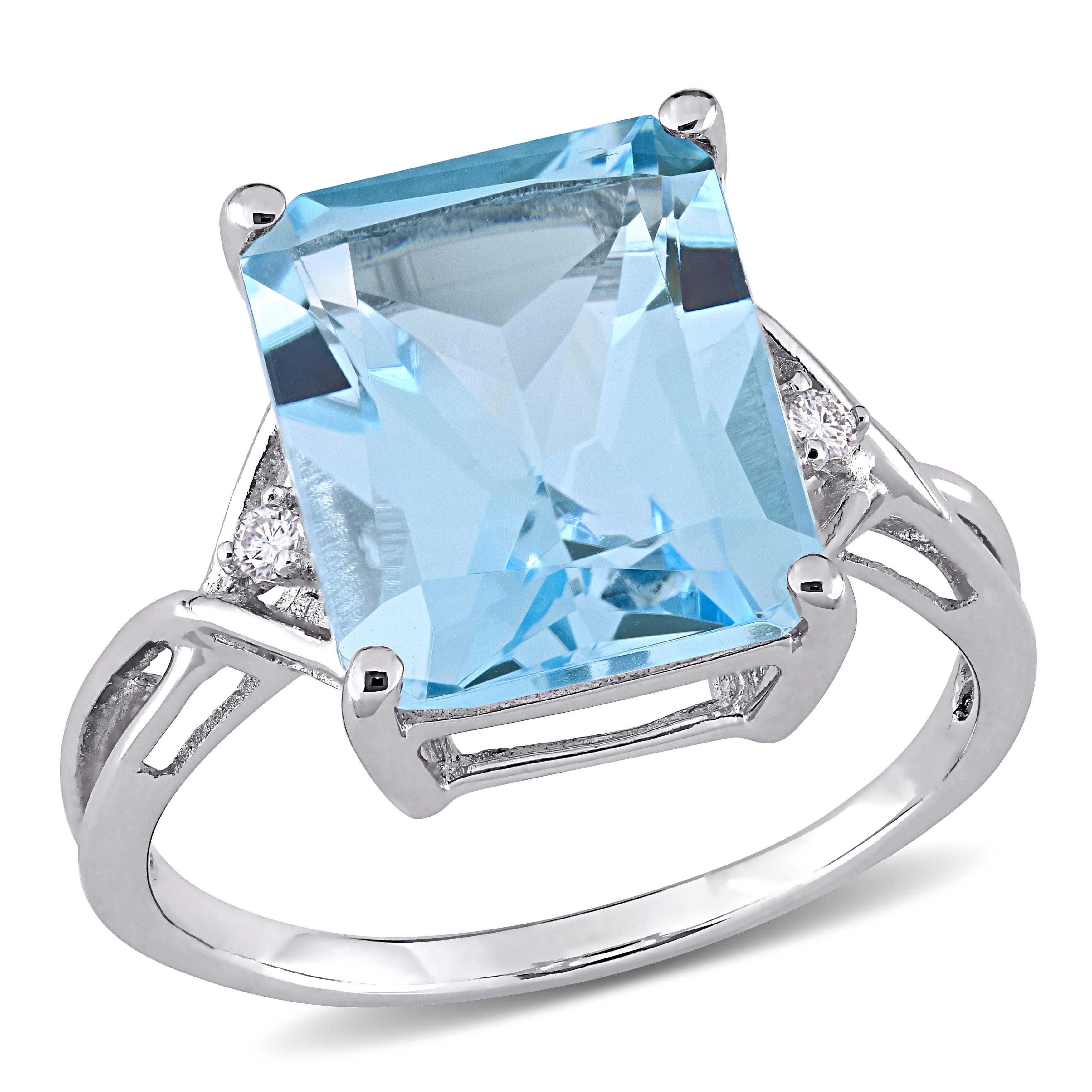 7 1/2 CT TGW Sky-Blue Topaz Cocktail Ring in Sterling Silver